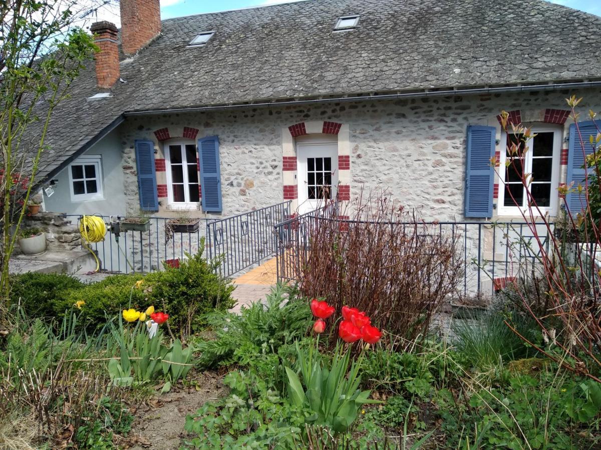Le Relais Des Capucines Bed & Breakfast Largnac Exterior foto