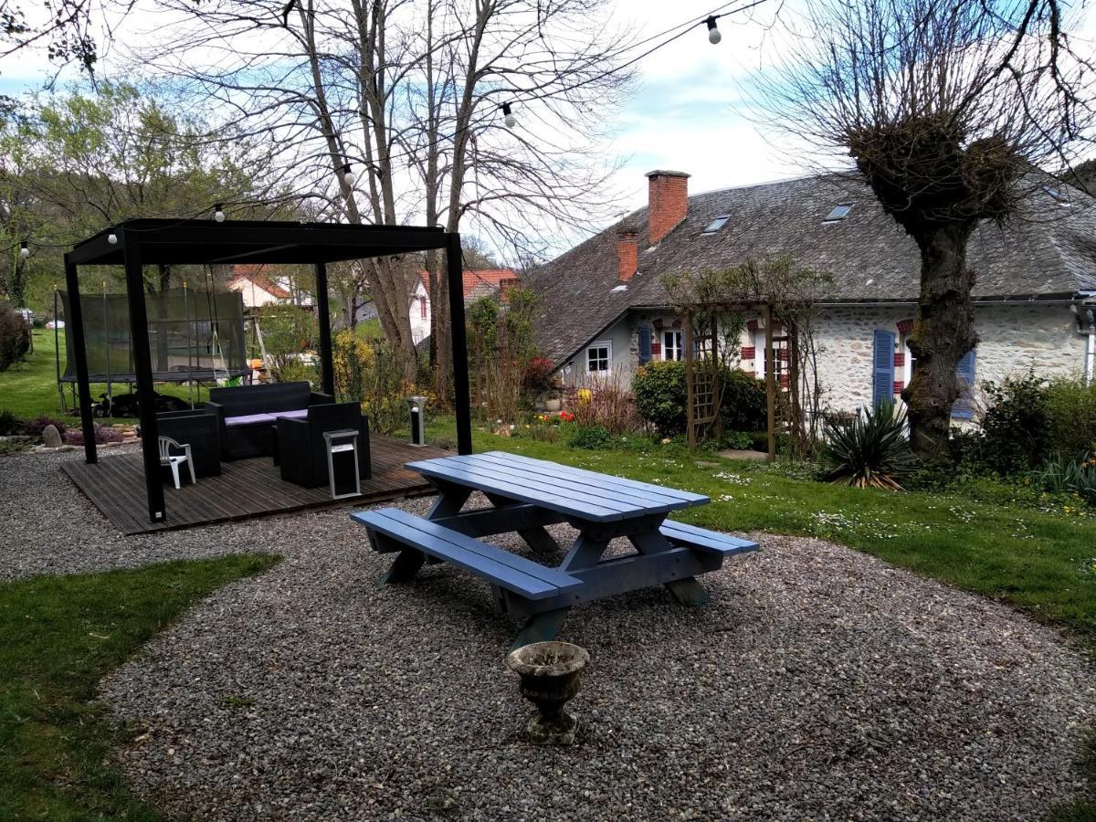 Le Relais Des Capucines Bed & Breakfast Largnac Exterior foto