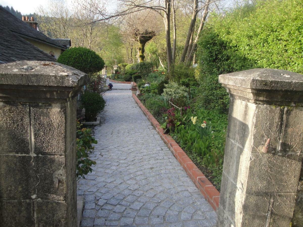 Le Relais Des Capucines Bed & Breakfast Largnac Exterior foto