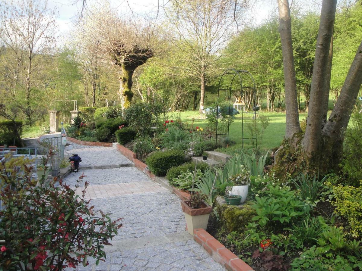 Le Relais Des Capucines Bed & Breakfast Largnac Exterior foto