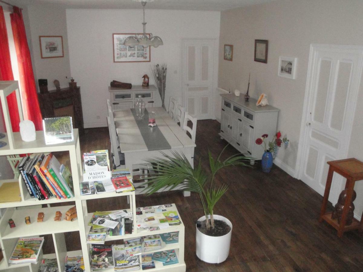 Le Relais Des Capucines Bed & Breakfast Largnac Exterior foto